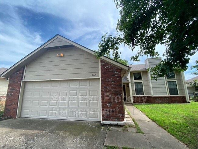 Photo - 712 West 119th Pl S