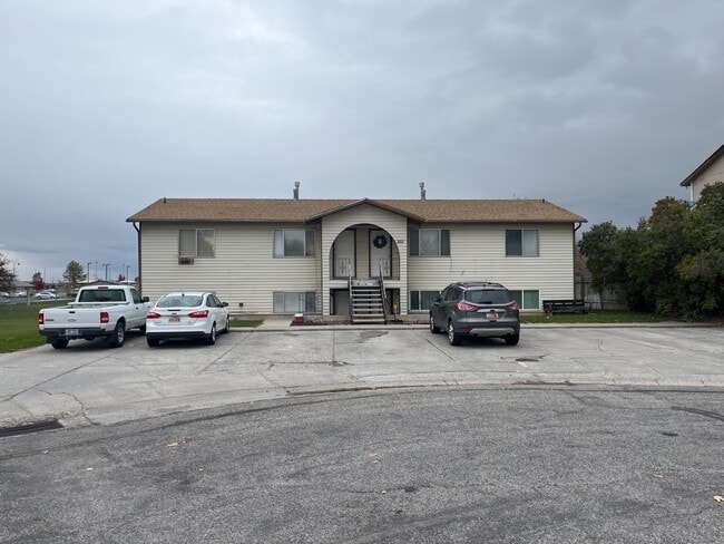 Building Photo - 333 E 2700 N Unit #2