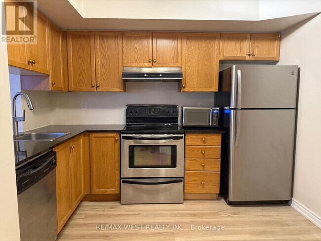 Photo - 22 Laidlaw St