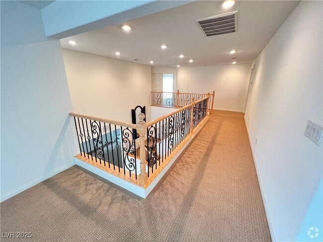 Building Photo - 742 Canary Wharf Dr Rental