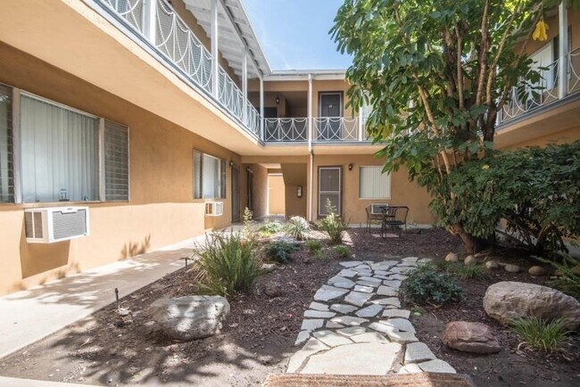 Photo - 6326 Coldwater Cyn