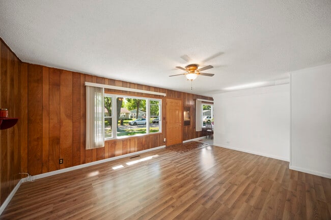 114 McCabe Dr