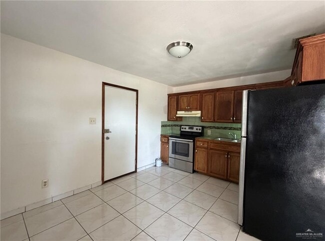 108 W La Quinta Dr