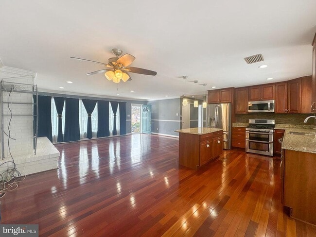 Photo - 3915 Terrace Dr