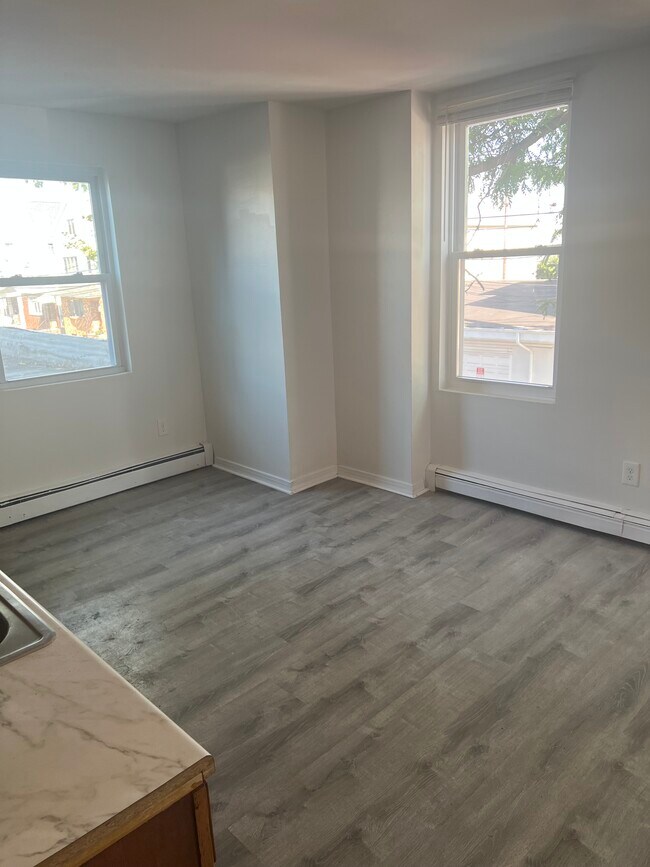 Photo - 127 Wilson Ave Apartamentos Unidad 2