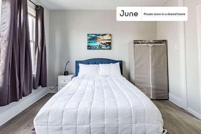 Photo - Room in Shared 3 bed/1 bath home Unit B