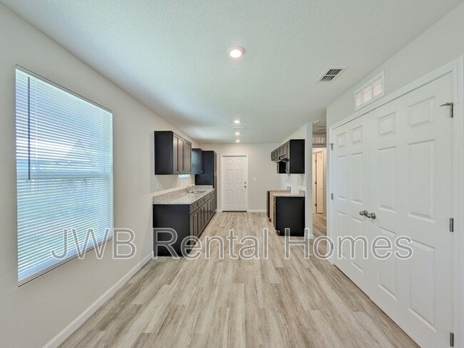 Photo - 1217 Swift St