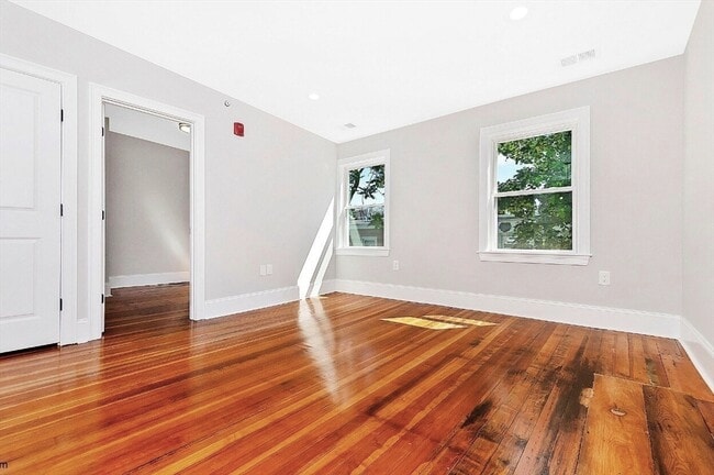 Photo - 85 Webster St Unidad 3