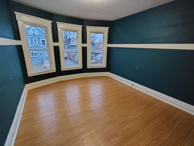 Photo - 147 E Matson Ave