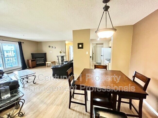Photo - 200 Richard St Unit 437