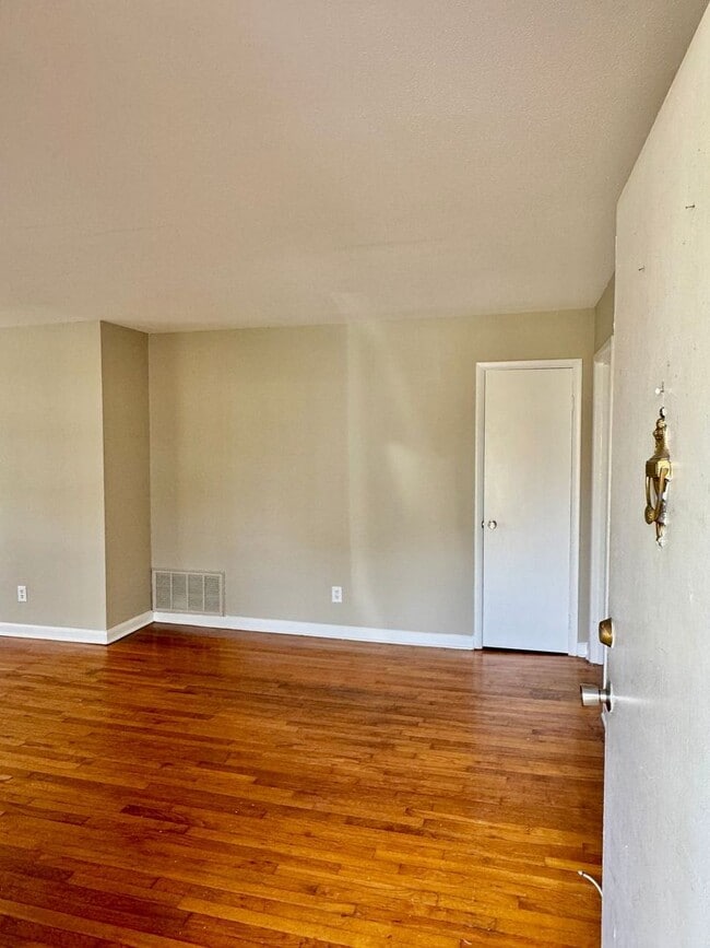 Photo - Charming 3-Bedroom Brick Home with Beautiful Hardwoods!