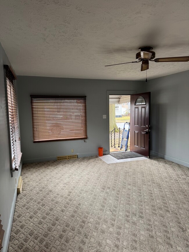 Photo - 2121 Cherry Ave