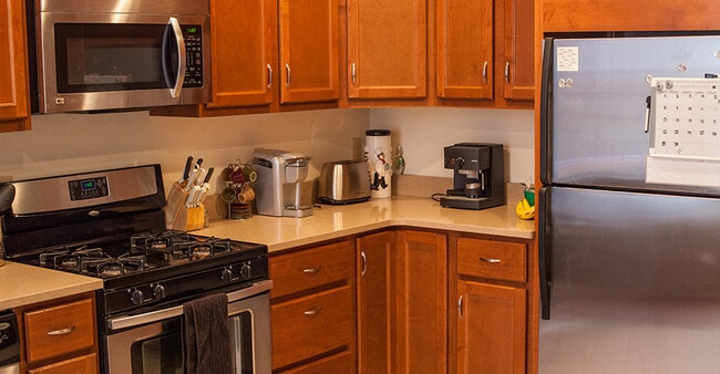 Photo - Southside Flats 4 Bedroom! Rooftop Deck! Central AC! Laundry Included!