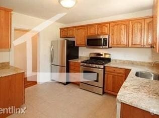 Building Photo - 508 Heath St Unit 1 Rental