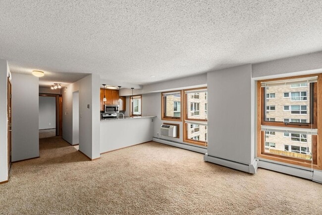 Building Photo - 433 S 7th St Rental