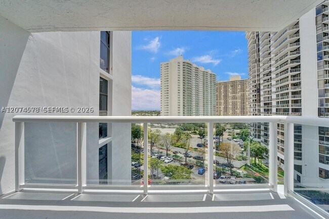Photo - 20505 E Country Club Dr Unit 938