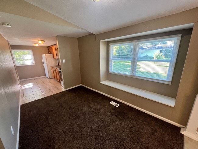Photo - Cozy 2 Bedroom Home with Large Backyard