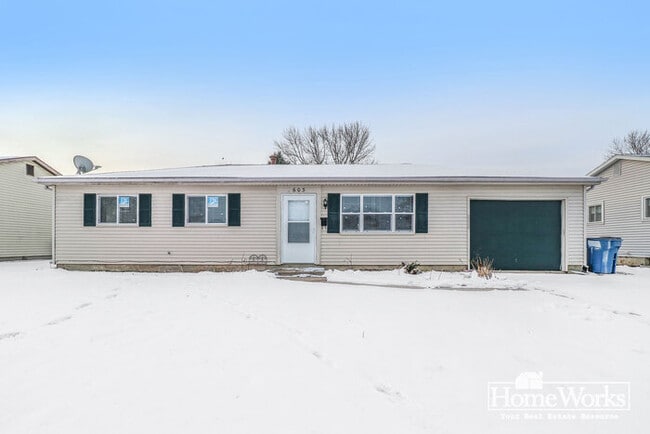 Newly Renovated 3 Bedroom Home with Bonus ... - Newly Renovated 3 Bedroom Home with Bonus ...