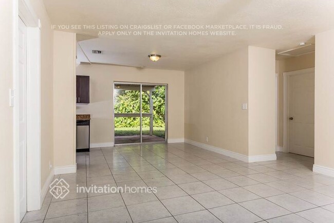 Photo - 1443 SW 10th St