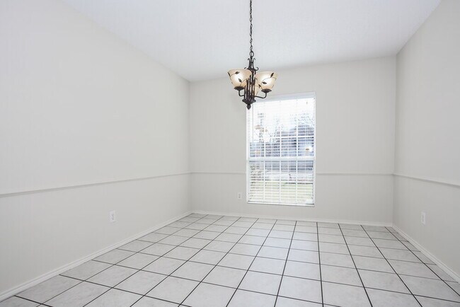 Photo - 2636 Country Creek Ln