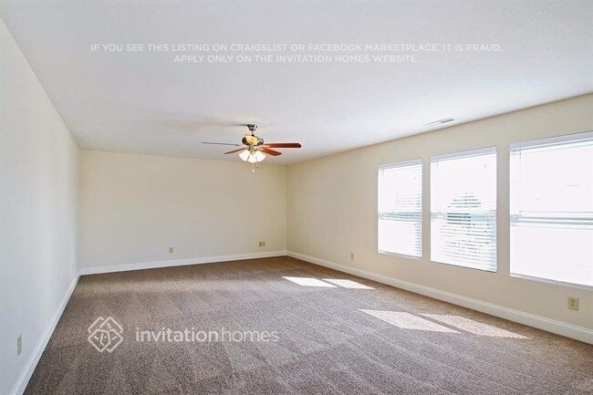 Photo - 1040 Sapphire Dr