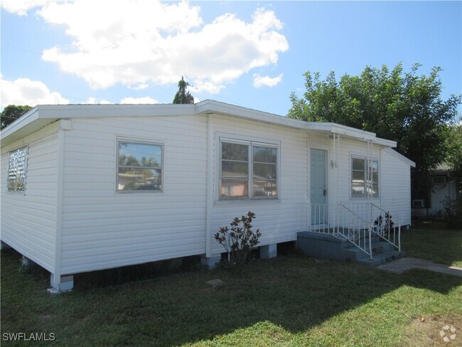 Building Photo - 2072 Maple Ave Rental