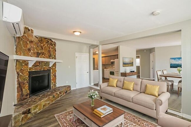 7216 Gulf Breeze Cir