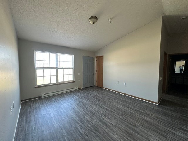 1 bed living room - Madison Cottage of Benton County