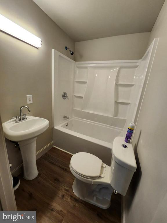 Photo - 84 Carpenter St