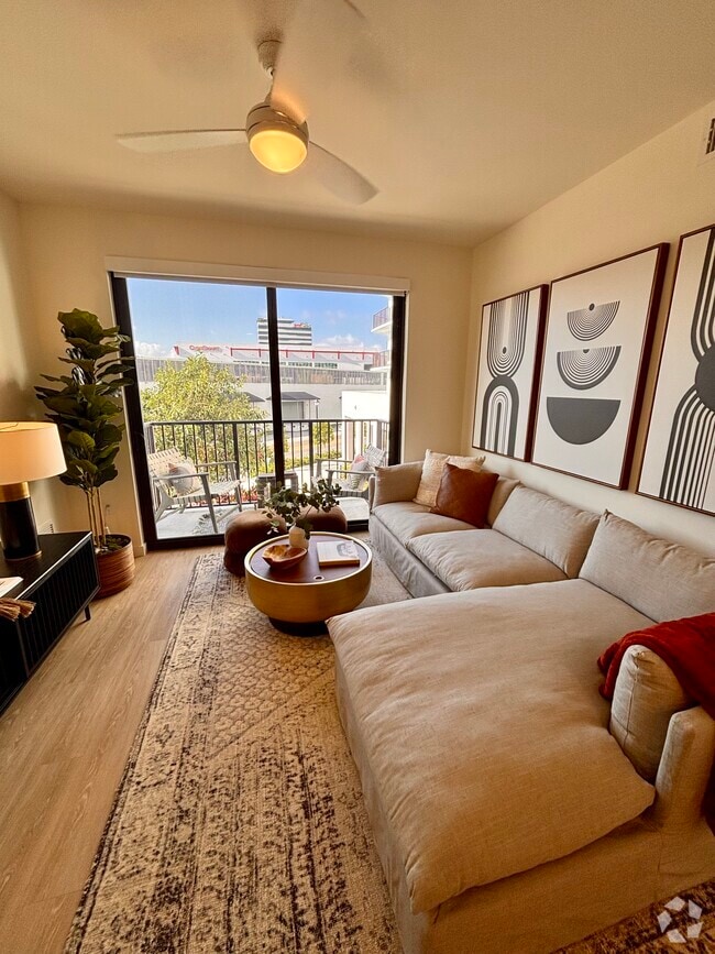 Building Photo - 2500 NE 181st St Unit A2 Rental