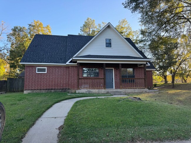 Photo - 102 Pecan Ridge House