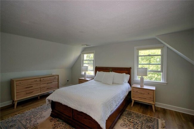 27 Sunset Dr