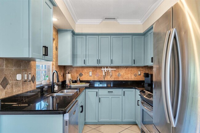 Photo - 3221 Seaward Dr