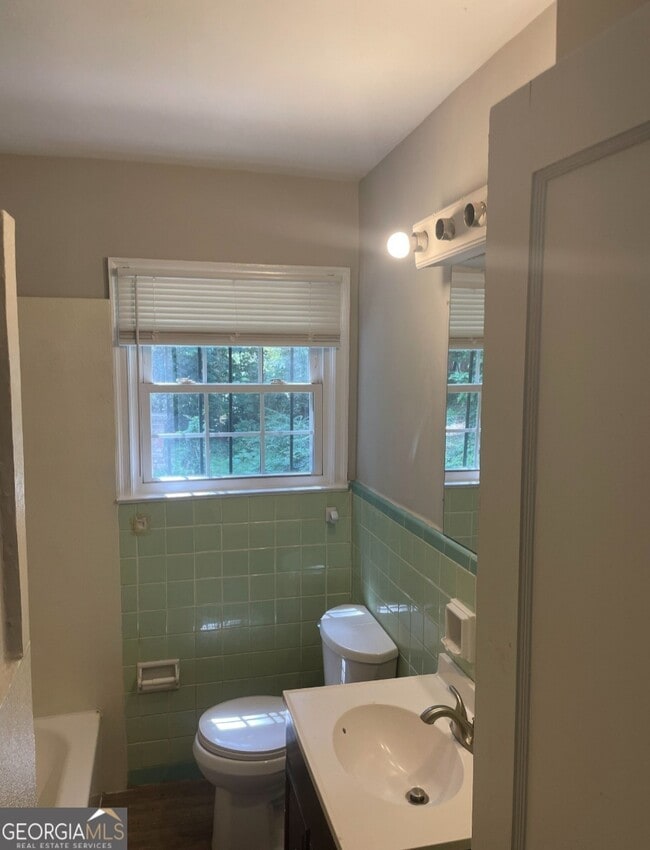 Photo - 1589 Pinehurst Dr SW