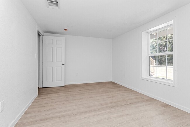 Photo - 16016 Green Manor Dr Unit B