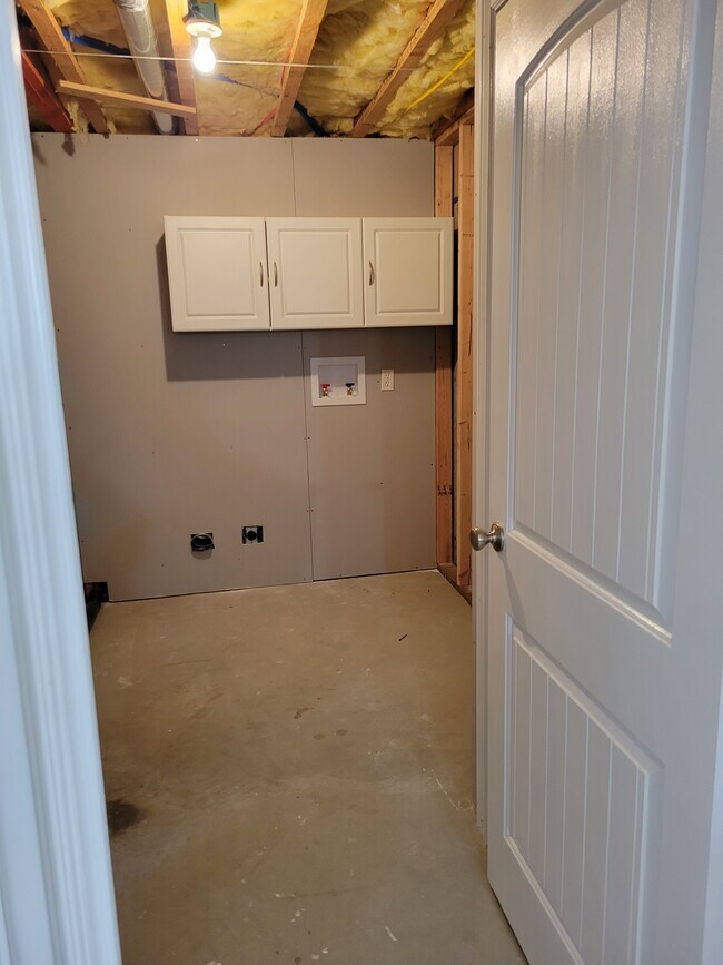 166 E 1525 N Unidad Basement Apartment