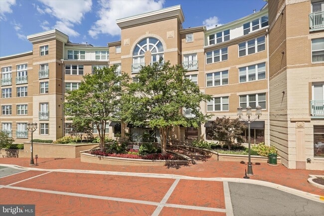 Building Photo - 12000 Market St Unit 488