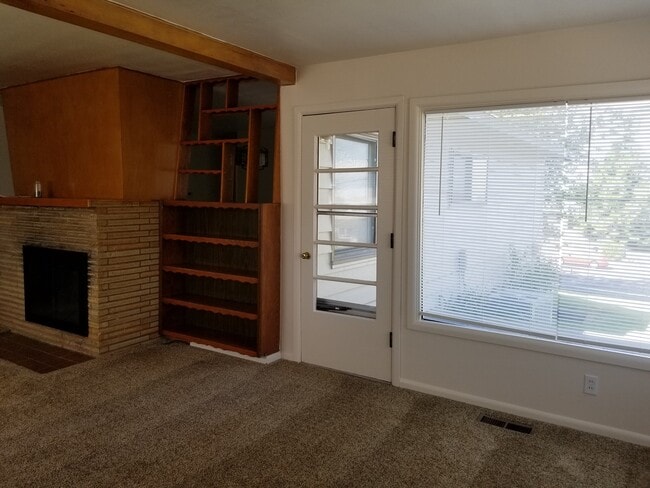 Photo - CHRISTMAS SPECIAL - 1/2 OFF DECEMBER RENT