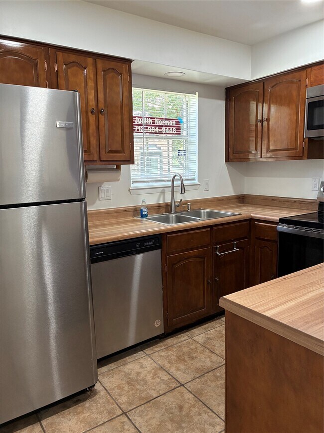 Photo - 13026 Trail Hollow Dr Unit 3026