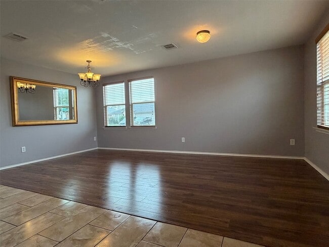 Photo - 4600 Mountain Oak St