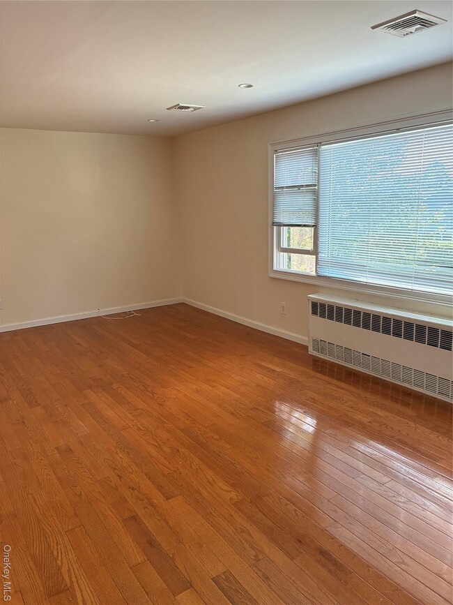 Photo - 44 Franklin St