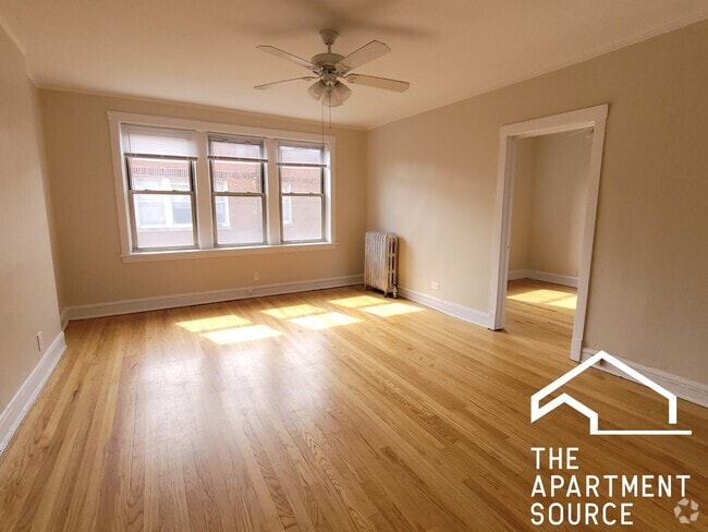 Building Photo - 2352 W Touhy Ave Unit 2K Rental