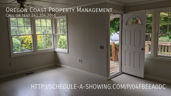 Photo - 4931 NE I Ave