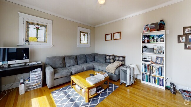 Building Photo - Vintage, Spacious 1-Bed in the Heart of Fo... Unit 1A Rental