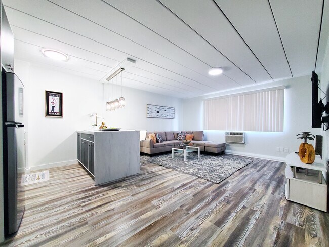 Photo - The Shorewood