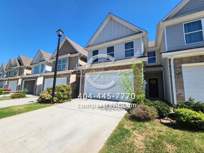 Photo - 206 Lyndon Wy NW