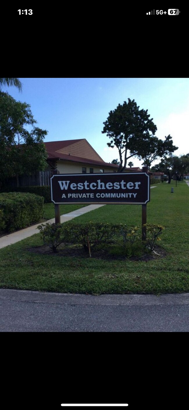 Westchester Community centrally located - 4383 Woodstock Dr Apartamentos Unidad D
