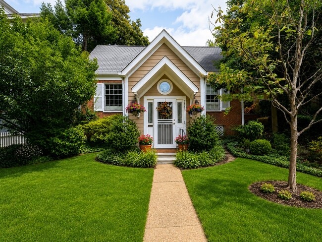Photo - 3113 38th St NW Unit Cathedral Heights