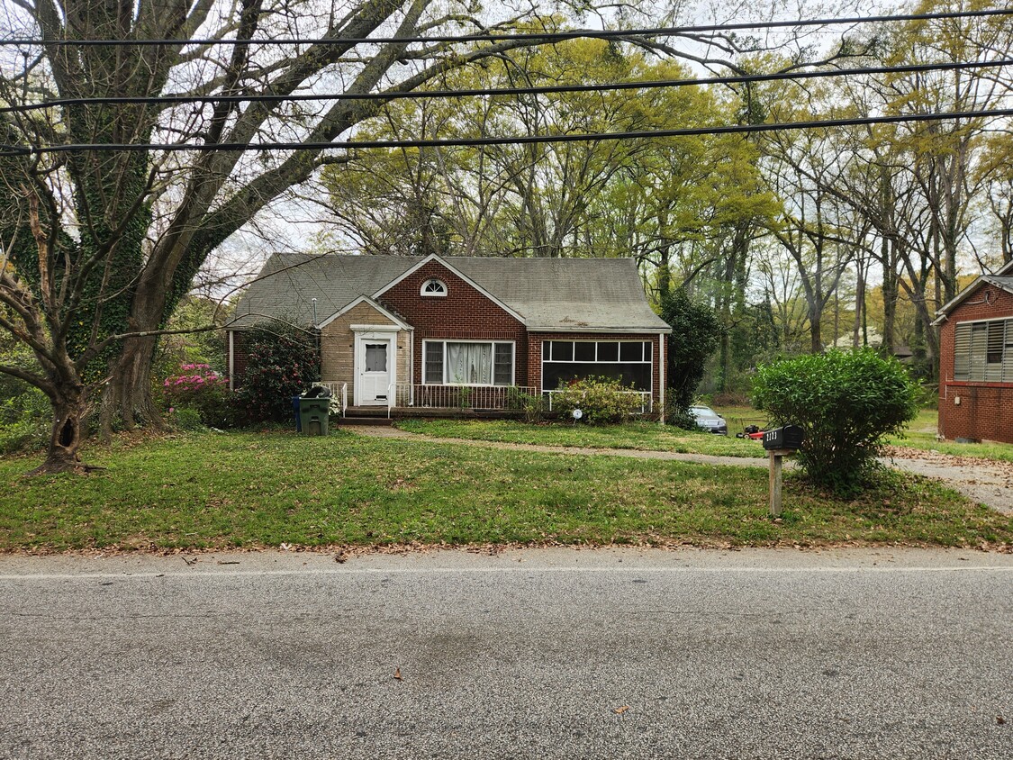 Photo - 2123 Browns Mill Rd SE (Atlanta, GA)