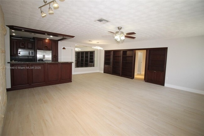 Photo - 4540 SW 15th St